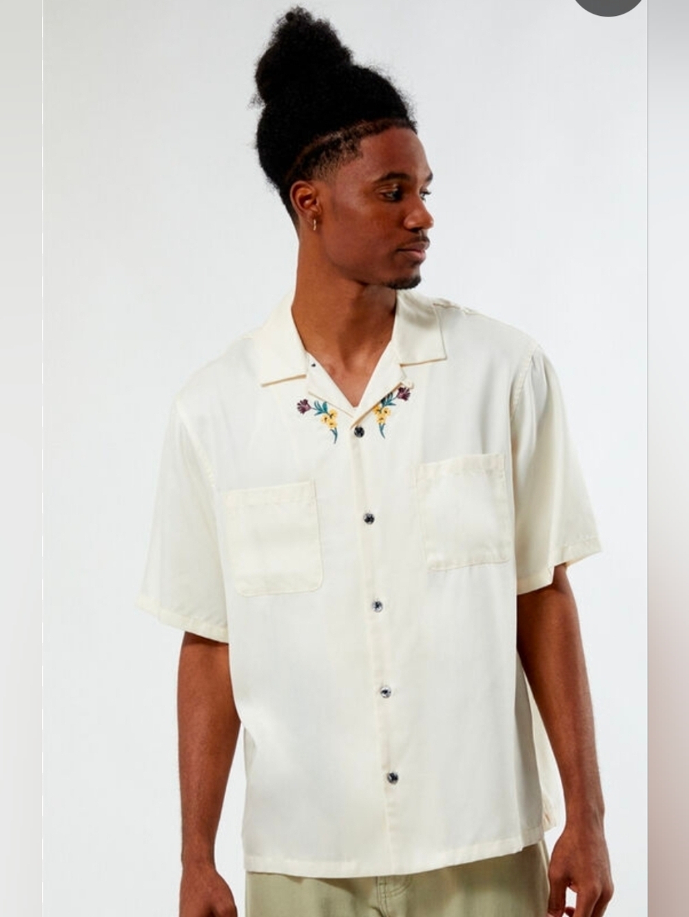 PacSun Cream Short-Sleeve Button-Down Shirt with Floral Embroidery